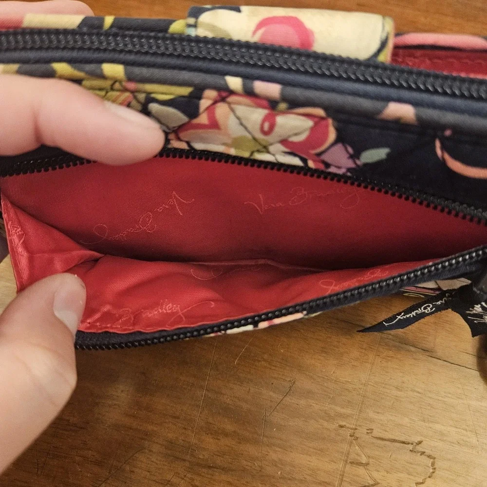 Vera Bradley Ribbons Signature‎ Cotton Turnlock Wallet Zip Around